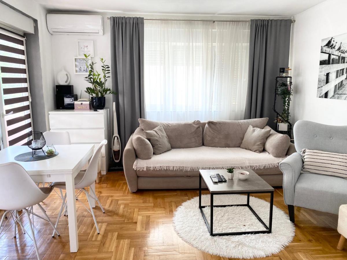 Apartman Miriam Zara Esterno foto